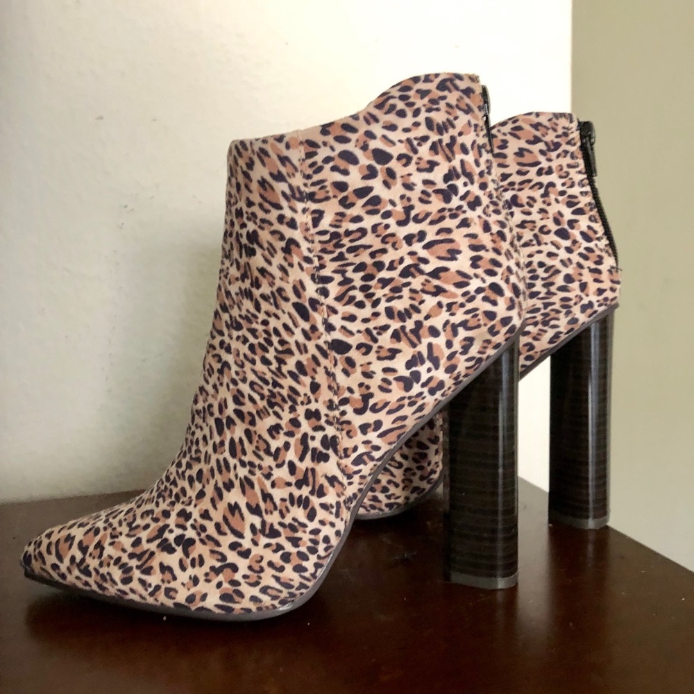🐾 New Goodnight Macaroon Leopard Booties